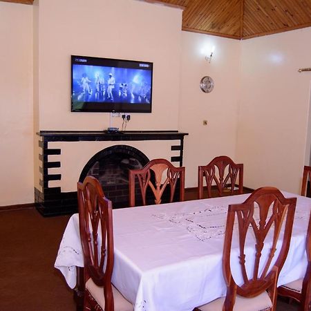 Royal Guest House Harare Extérieur photo